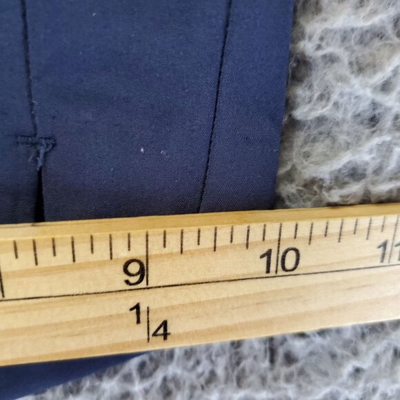 Athleta Shorts Womens Size 6 Navy Blue Tribeca 7" Recycled Polyester Blend - Picture 6 of 8